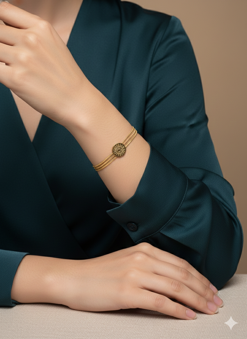 Solivra Eye Bracelet