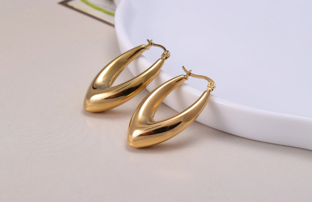 Aurelia Droop Hoops