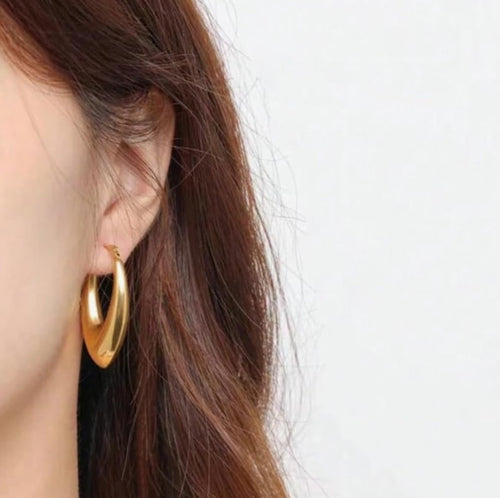 Aurelia Droop Hoops
