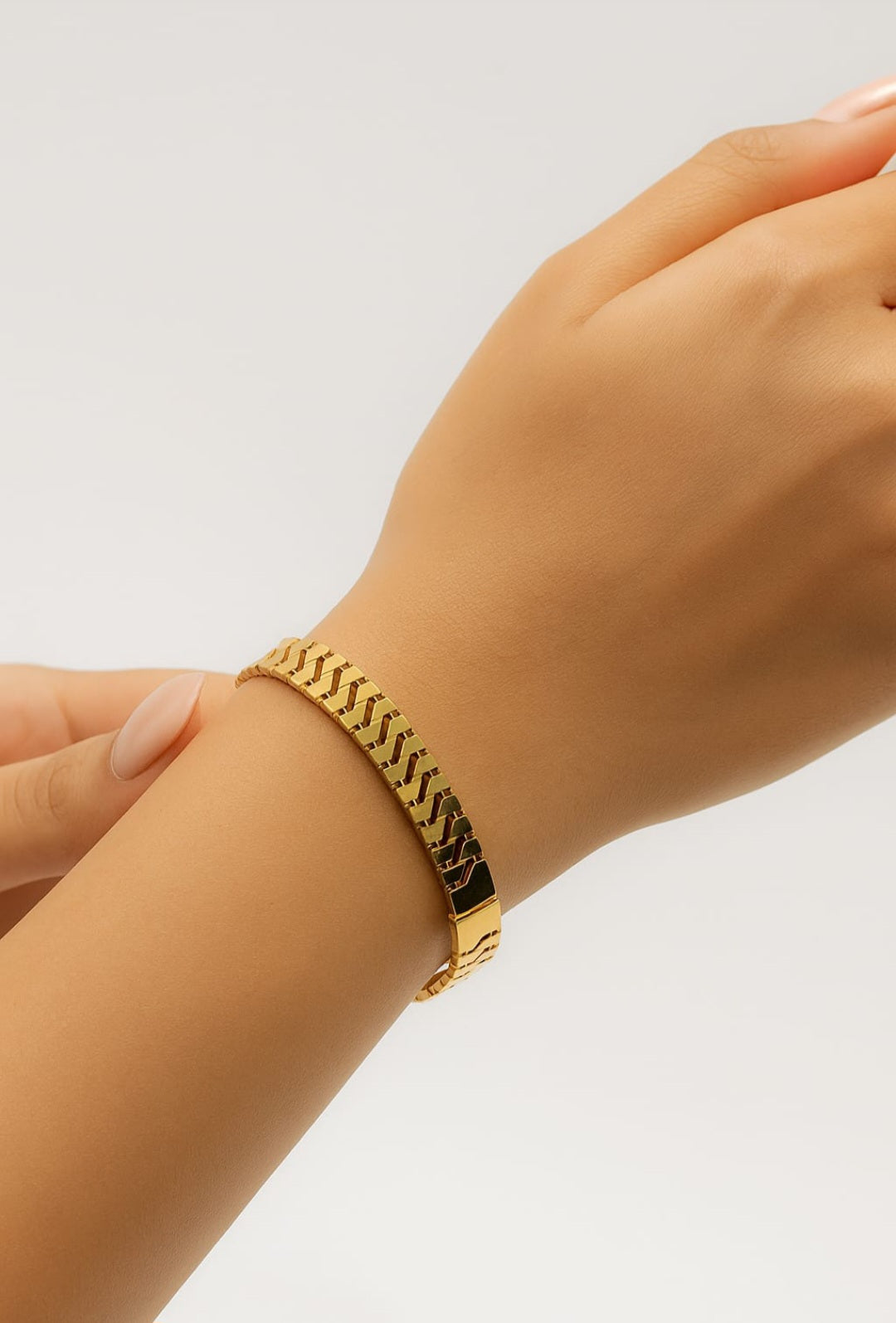 Zivara Link Bracelet
