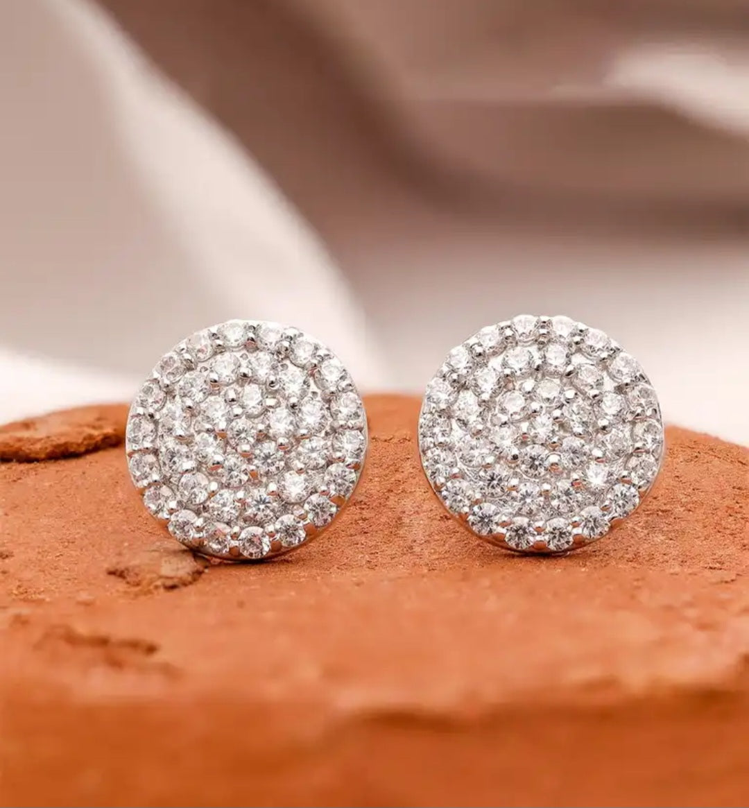 Elaris Studs