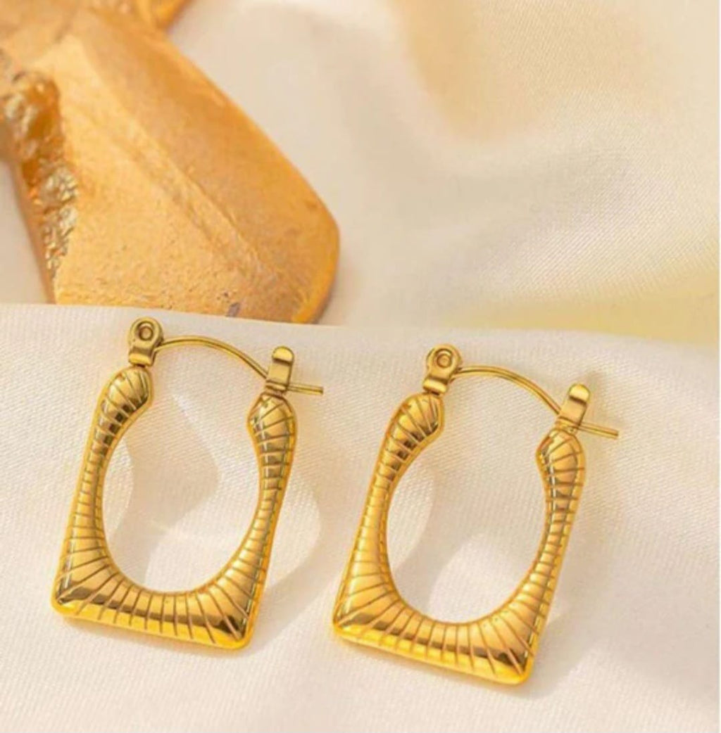 Textured U - Hoops