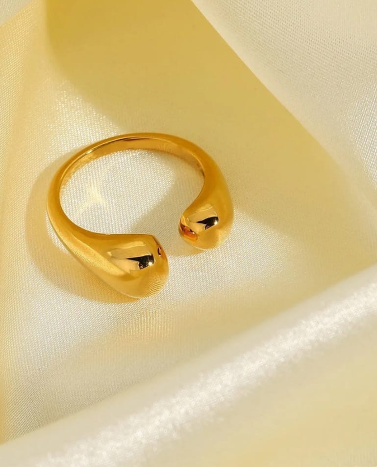 Muse Loop Ring