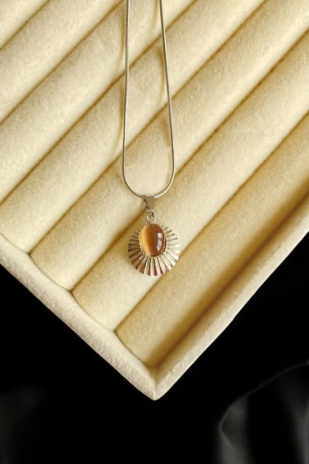 Auryn Ray Pendant