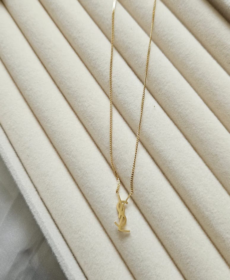 Élan Curve Necklace