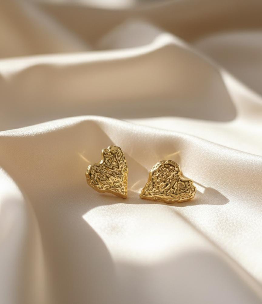 Amora Textured Heart Studs