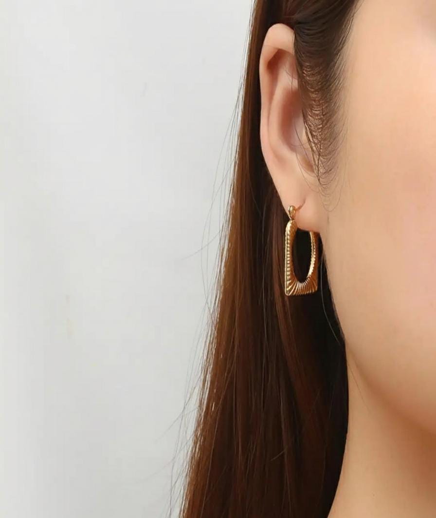 Textured U - Hoops