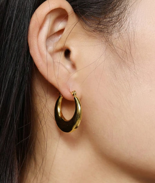Aurelia Crescent Hoops
