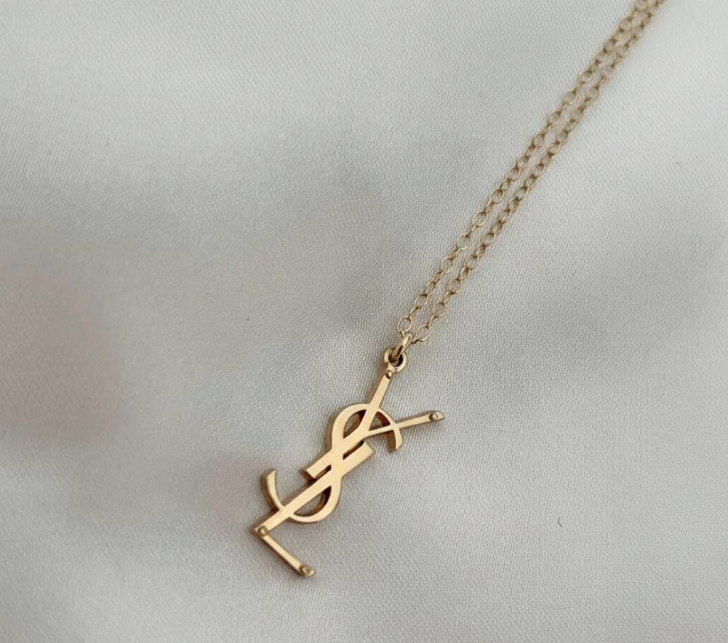 Élan Curve Necklace